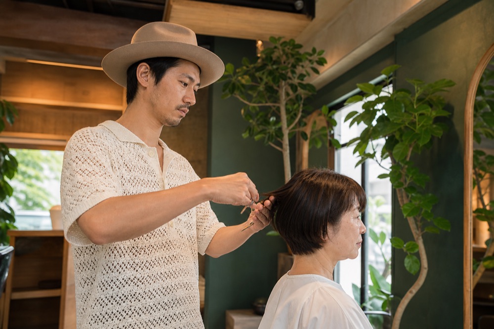 町田の美容室 & Happily でのカット